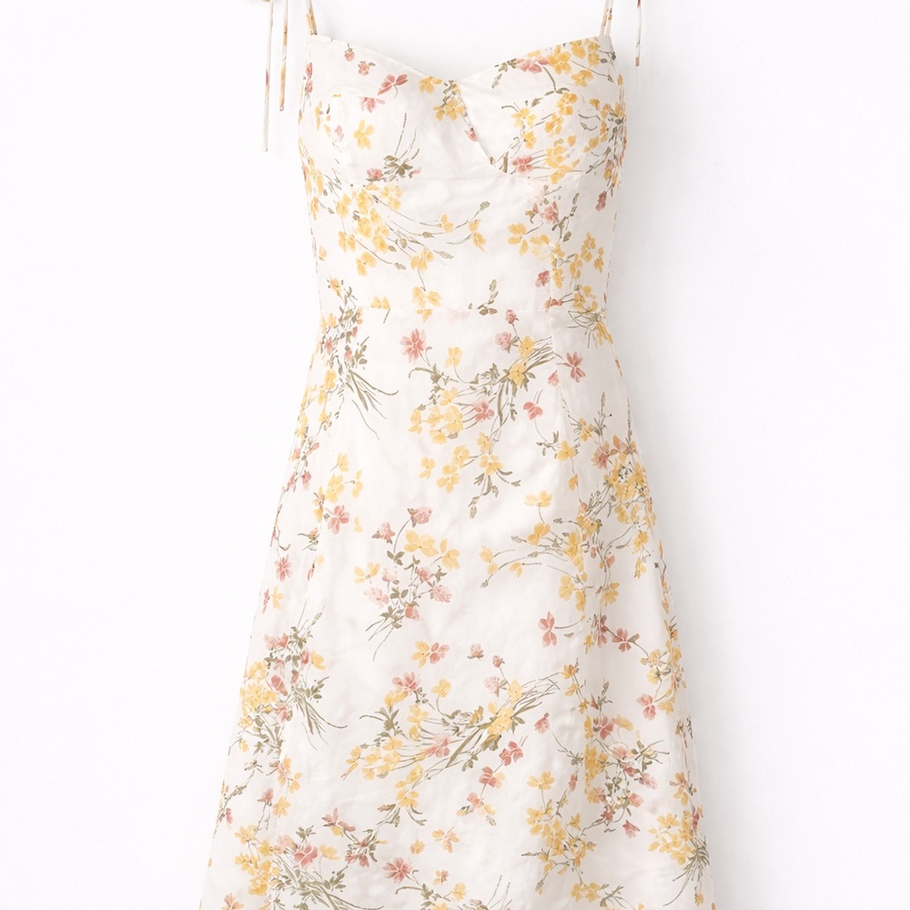 Reformation Inspired Floral Tie-Strap Midi Dress – Size M running small